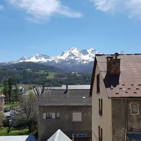 Appartement Barcelonnette 公寓 *